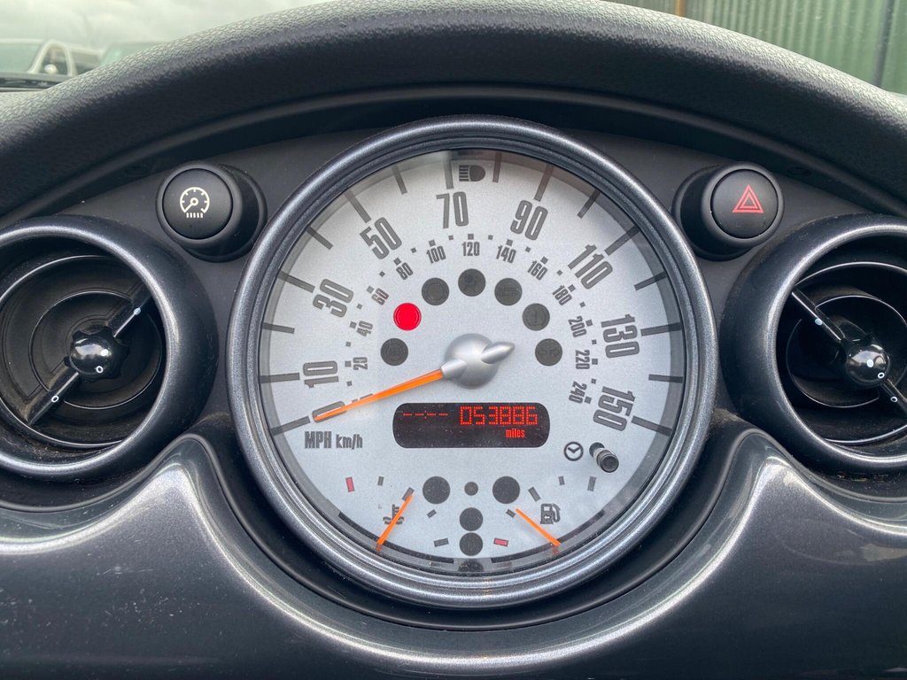 Used MINI Convertible 2007 for sale - 77685302: Photo 9