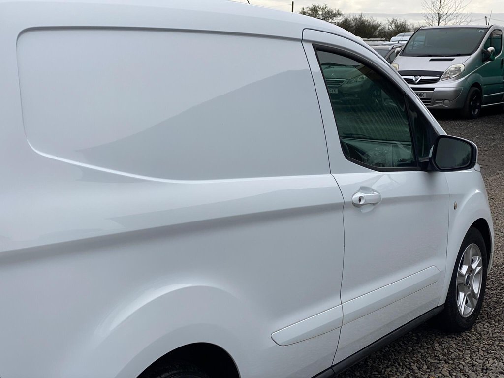 Used Ford Transit Courier 2021 for sale - 77632031: Photo 32