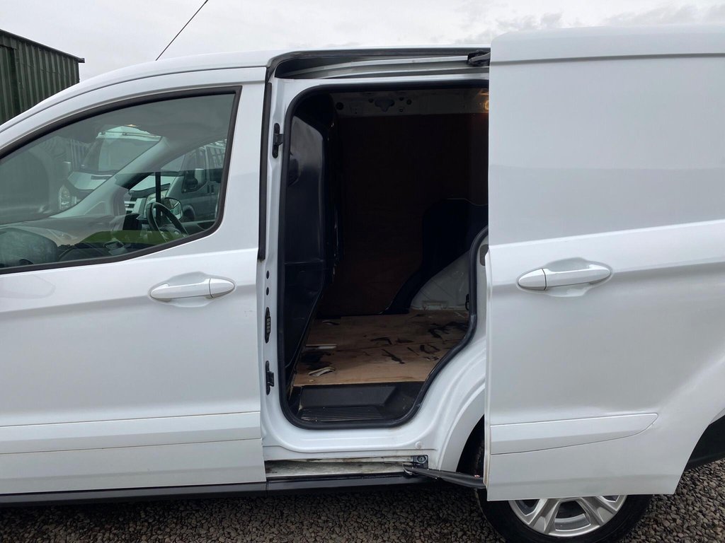 Used Ford Transit Courier 2021 for sale - 77632031: Photo 48