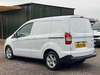 Used Ford Transit Courier 2021 for sale - 77632031: Photo