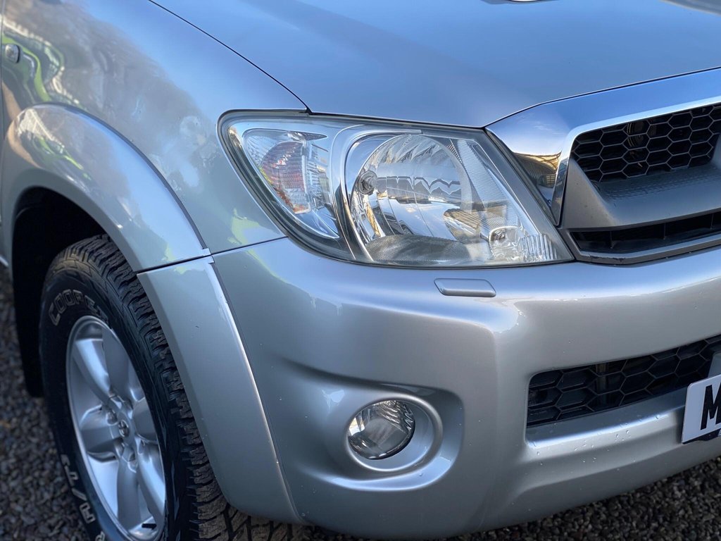 Used Toyota Hilux 2011 for sale - 76711141: Photo 15