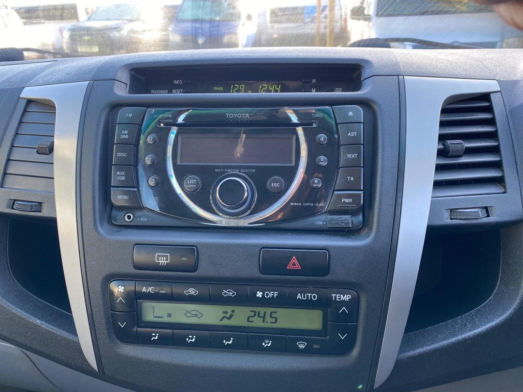 Used Toyota Hilux 2011 for sale - 76711141: Photo 27