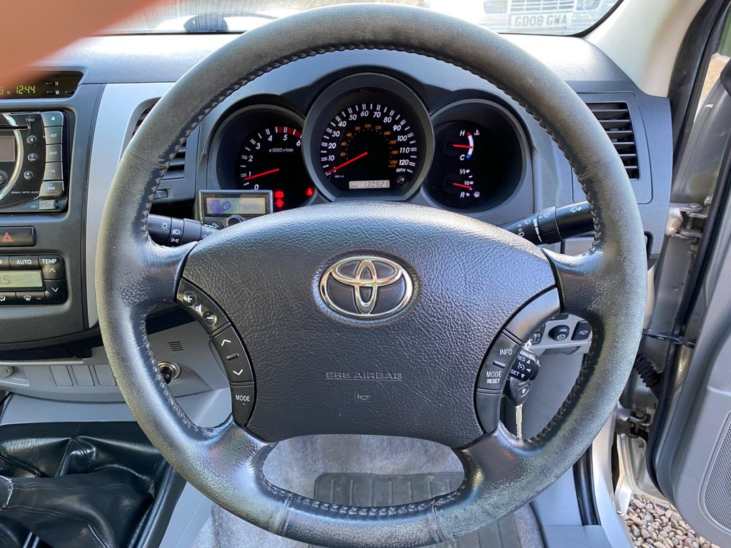 Used Toyota Hilux 2011 for sale - 76711141: Photo 32