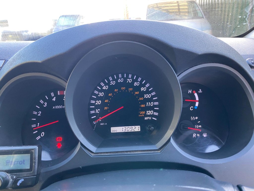 Used Toyota Hilux 2011 for sale - 76711141: Photo 33