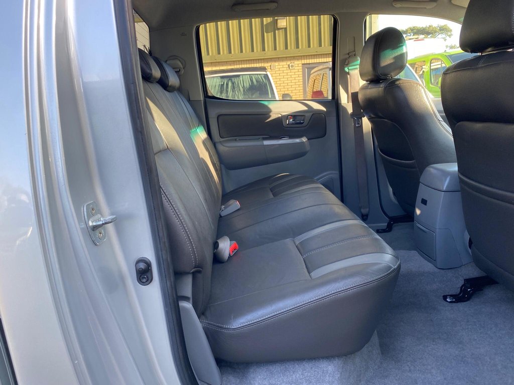 Used Toyota Hilux 2011 for sale - 76711141: Photo 39