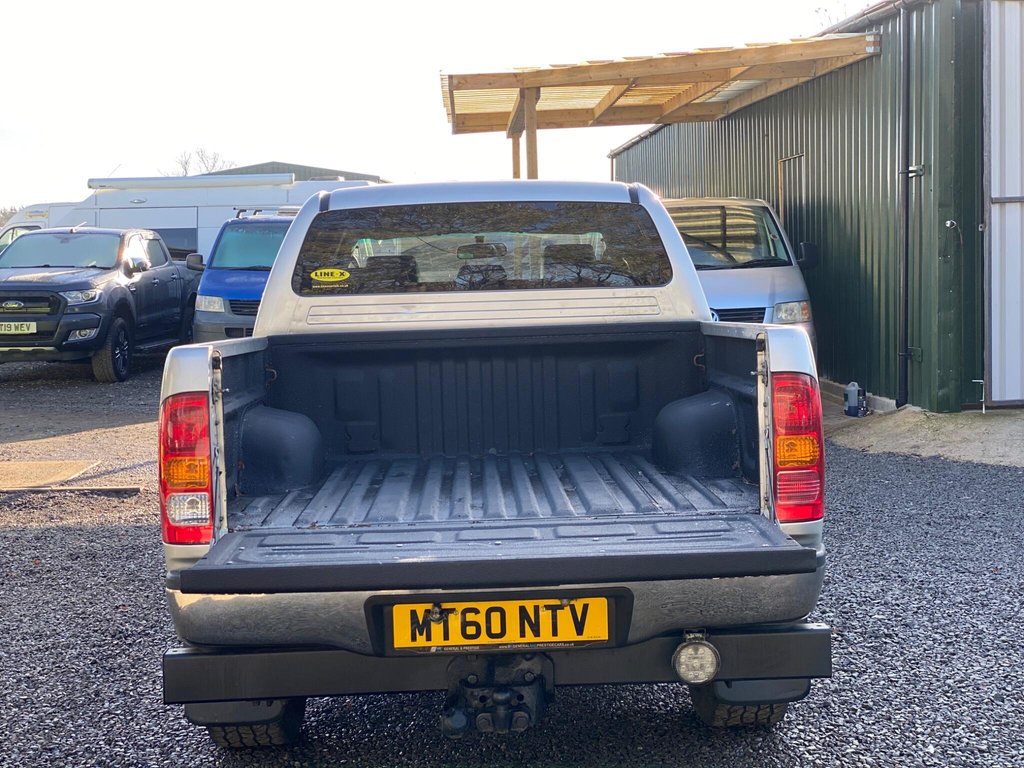 Used Toyota Hilux 2011 for sale - 76711141: Photo 44