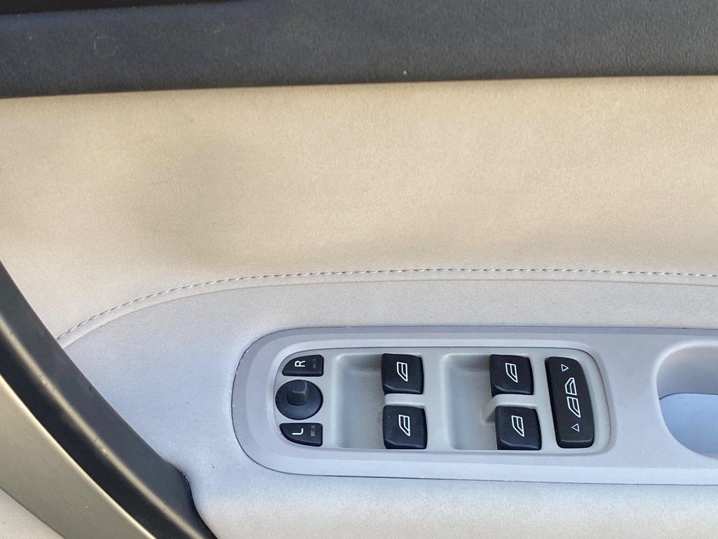 Used Volvo C70 2006 for sale - 78059567: Photo 50