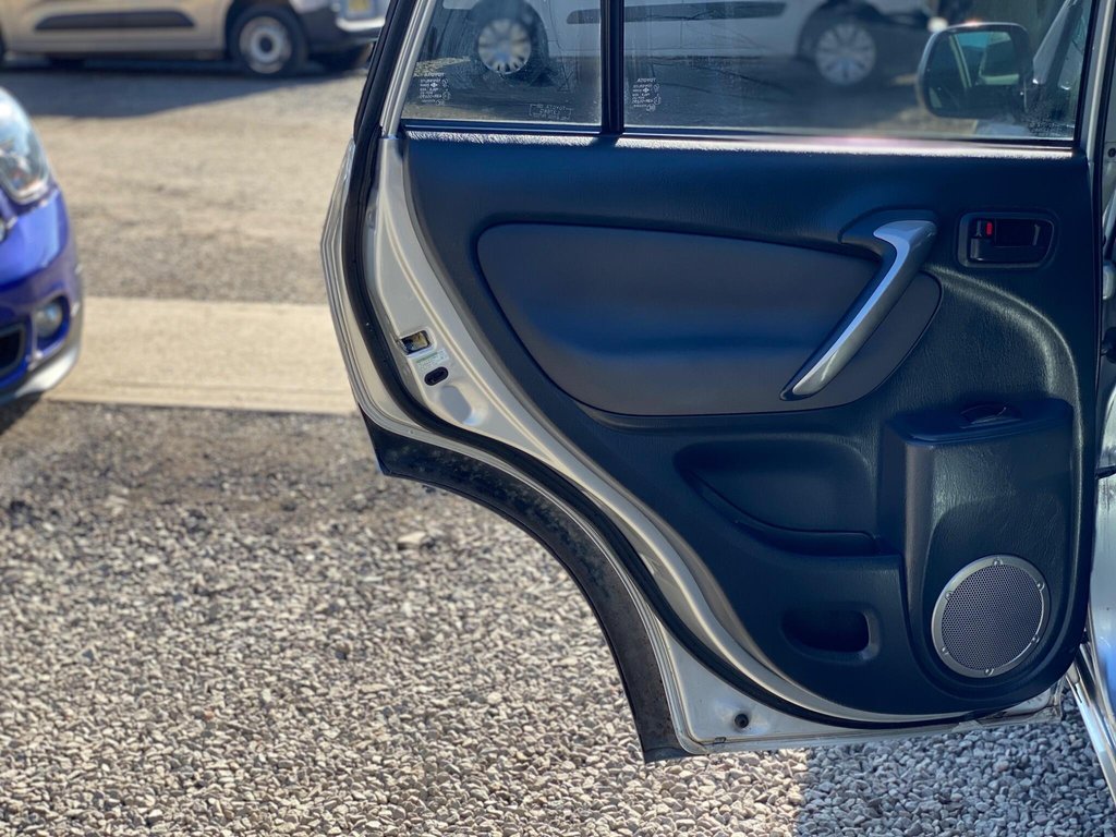 Used Toyota RAV4 2005 for sale - 77241571: Photo 42