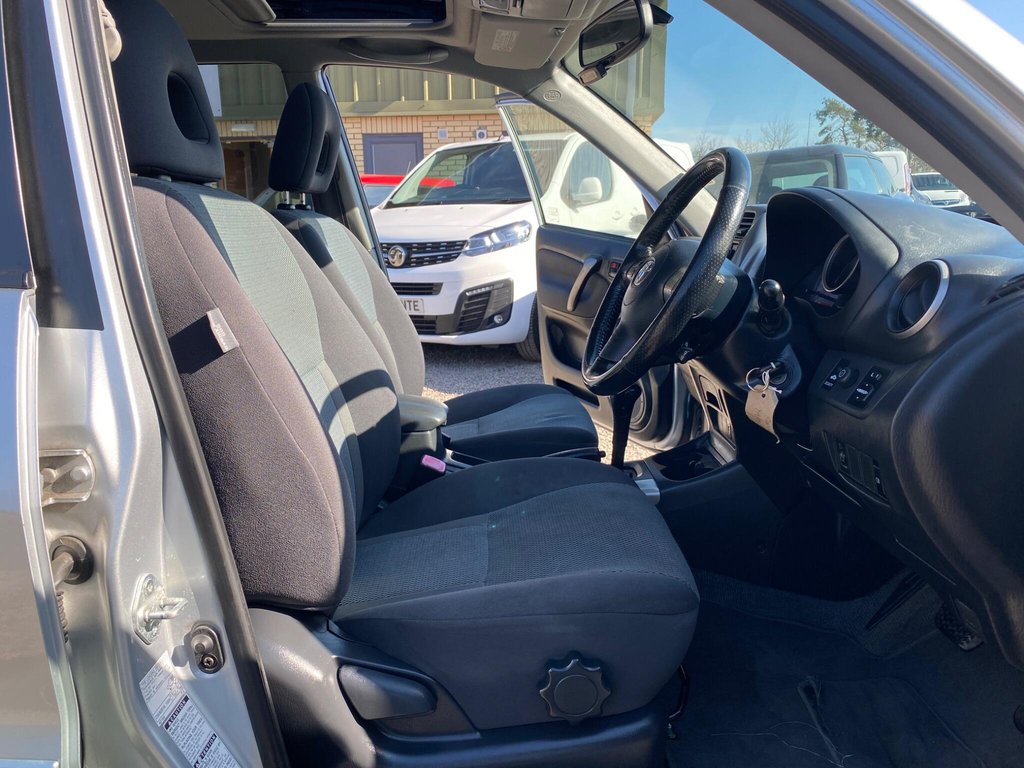 Used Toyota RAV4 2005 for sale - 77241571: Photo 6