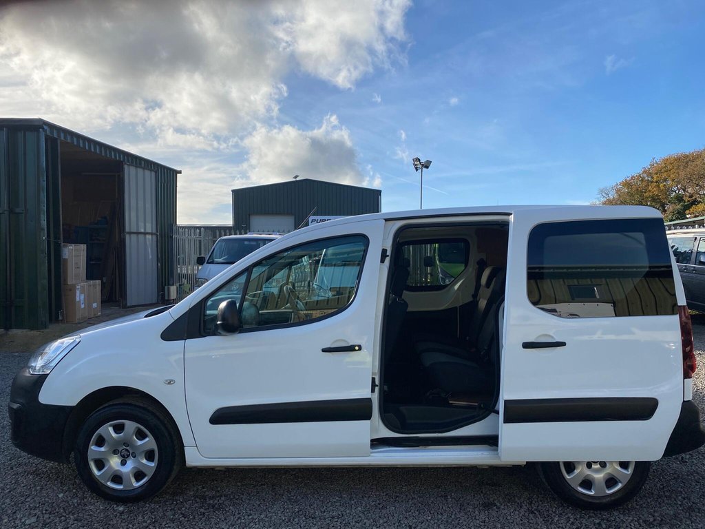 Used Peugeot Partner 2017 for sale - 76582809: Photo 12