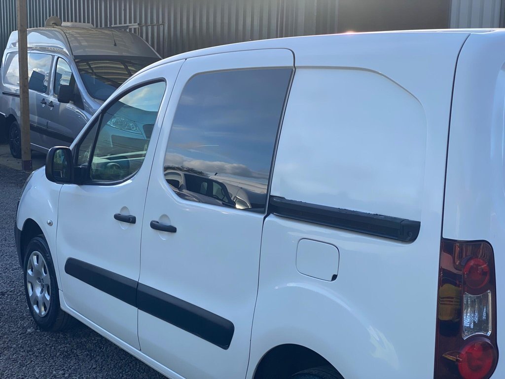 Used Peugeot Partner 2017 for sale - 76582809: Photo 30