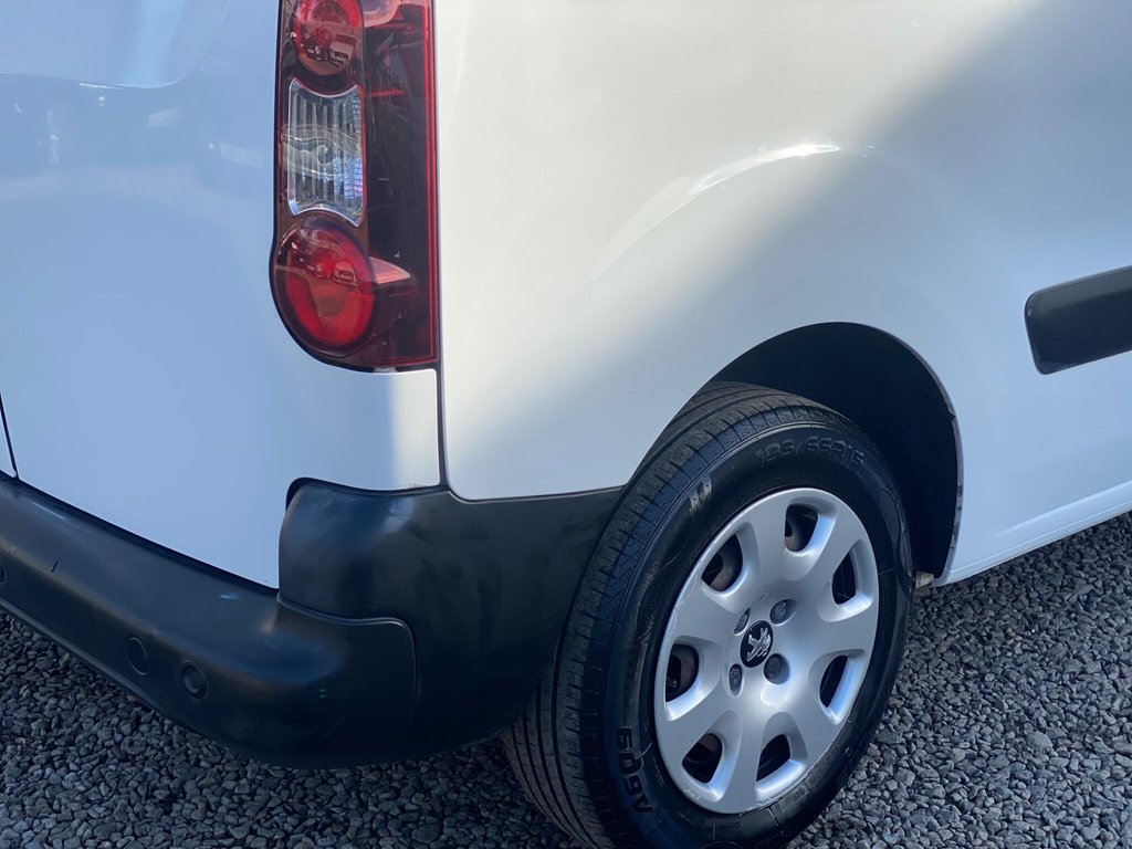 Used Peugeot Partner 2017 for sale - 76582809: Photo 32