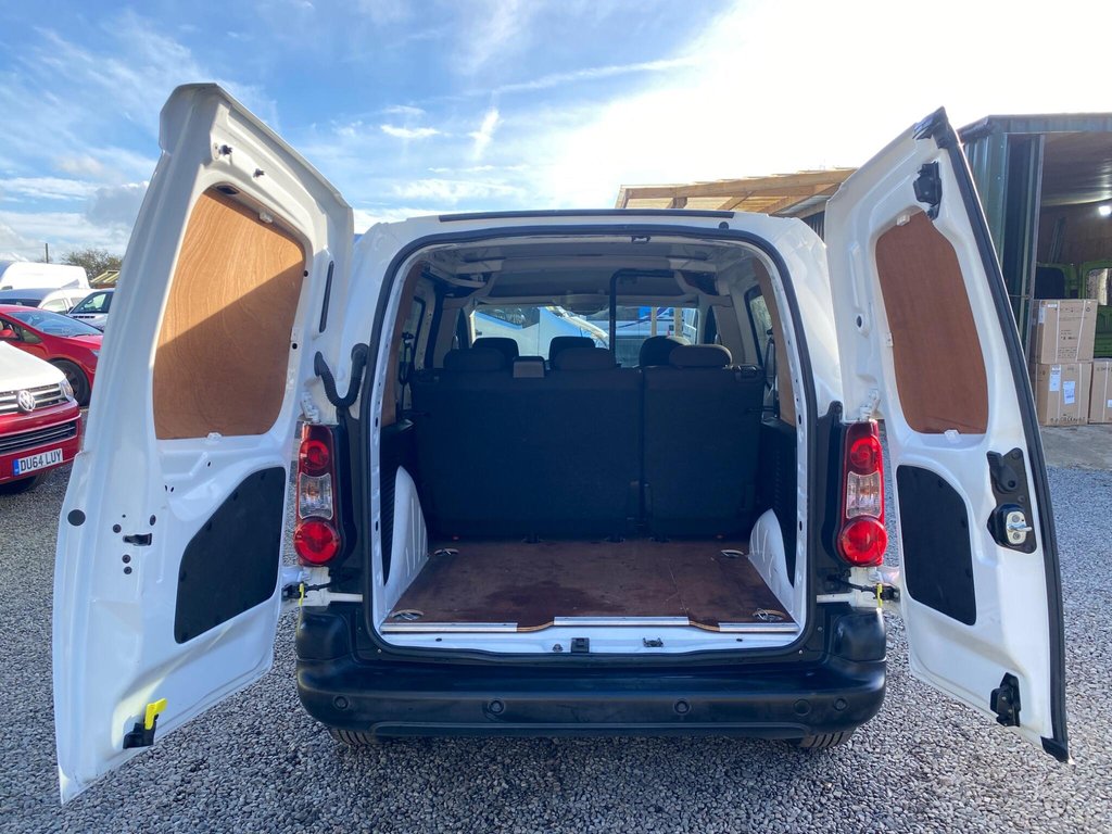 Used Peugeot Partner 2017 for sale - 76582809: Photo 46