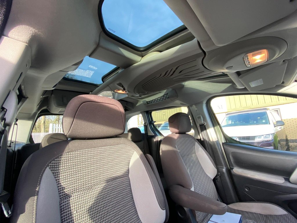 Used Peugeot Partner Tepee 2011 for sale - 77388791: Photo 12