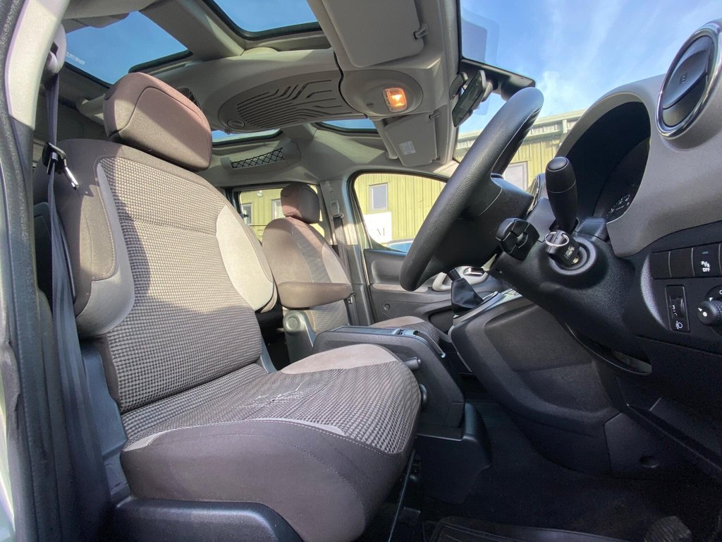 Used Peugeot Partner Tepee 2011 for sale - 77388791: Photo 33