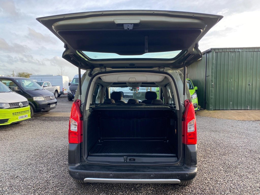 Used Peugeot Partner Tepee 2011 for sale - 77388791: Photo 50