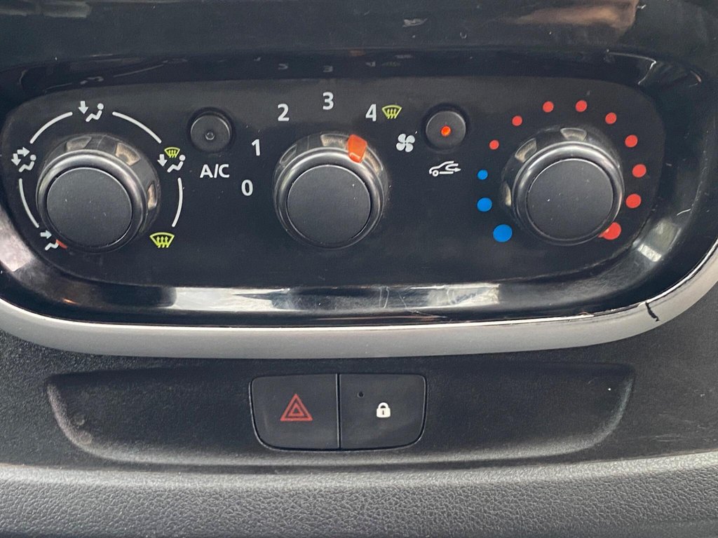 Used Renault Trafic 2018 for sale - 77534796: Photo 37