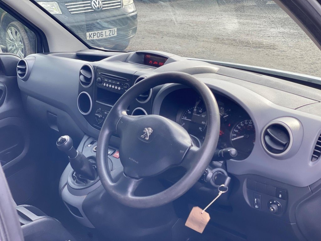 Used Peugeot Partner 2014 for sale - 77631681: Photo 6