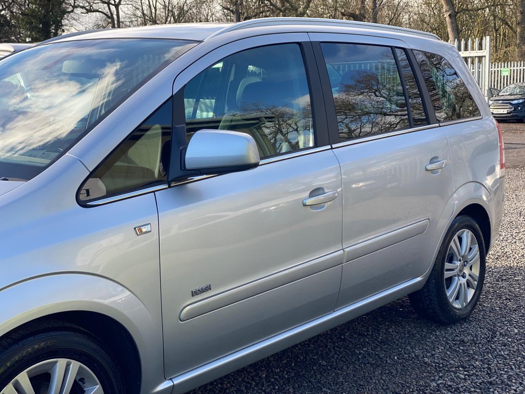Used Vauxhall Zafira 2010 for sale - 77572196: Photo 25