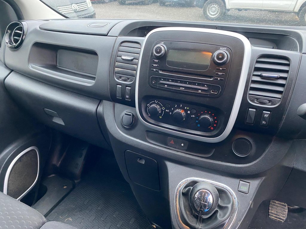 Used Vauxhall Vivaro 2015 for sale - 78016737: Photo 8