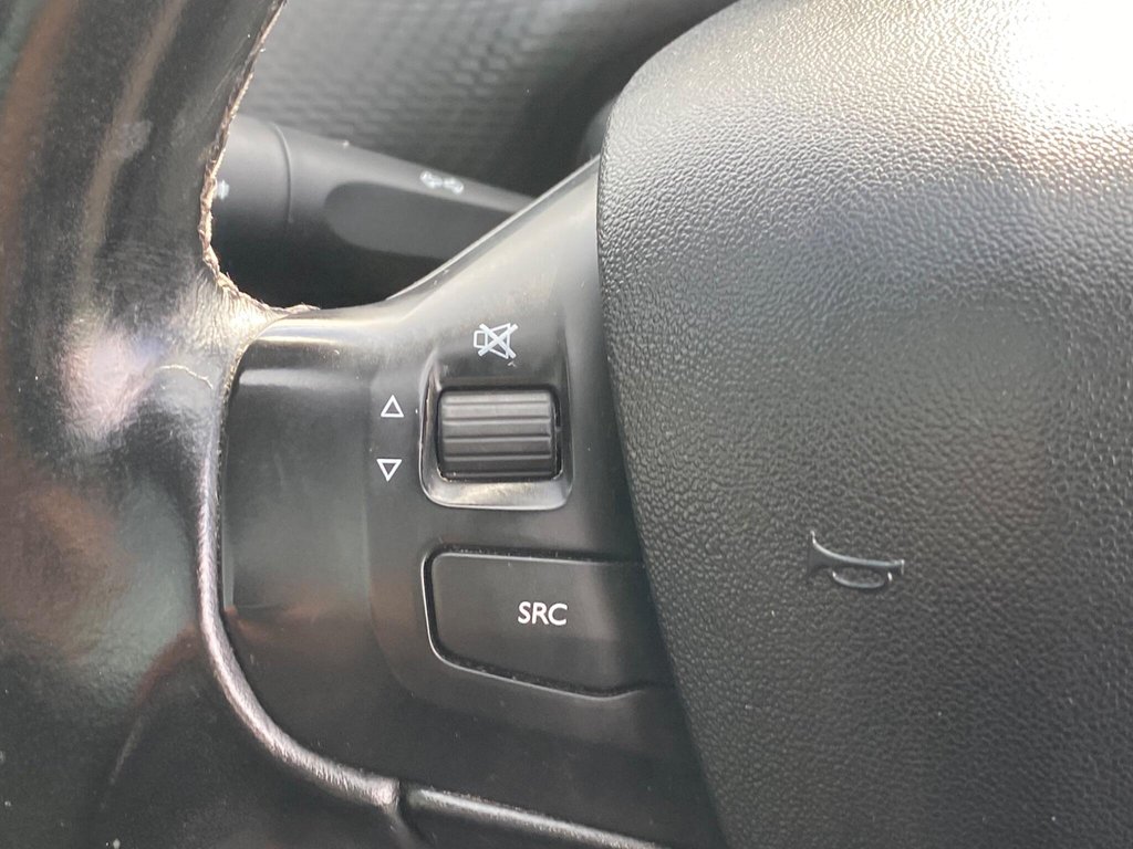 Used Peugeot 2008 2016 for sale - 76345648: Photo 41