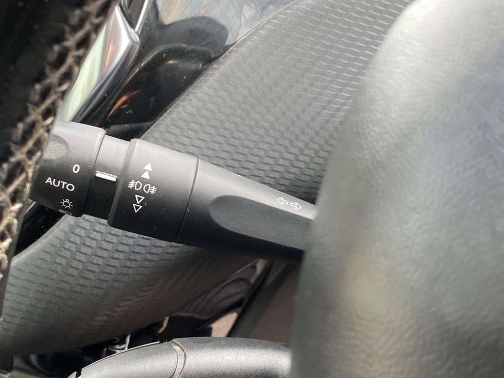 Used Peugeot 2008 2016 for sale - 76345648: Photo 42