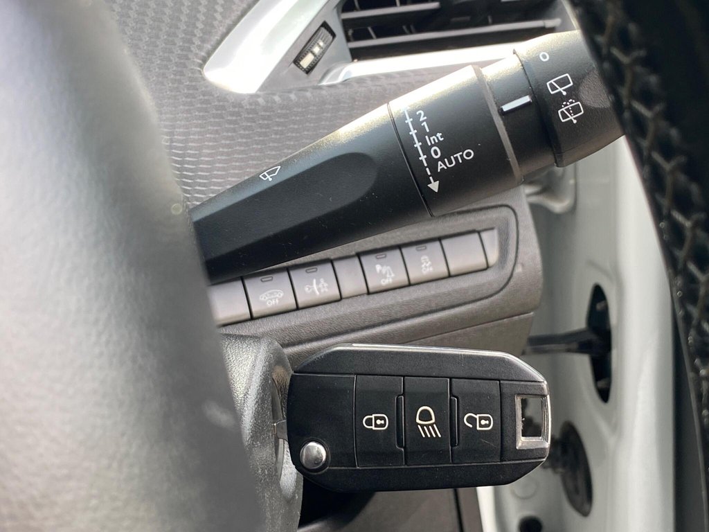 Used Peugeot 2008 2016 for sale - 76345648: Photo 44