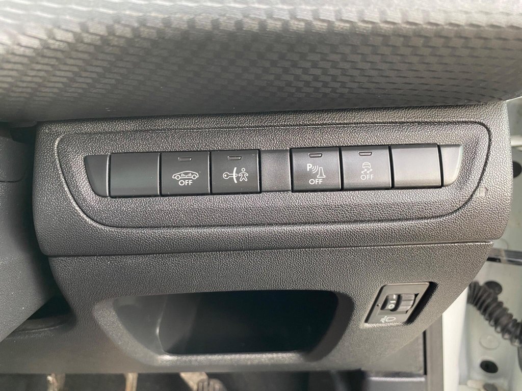 Used Peugeot 2008 2016 for sale - 76345648: Photo 46