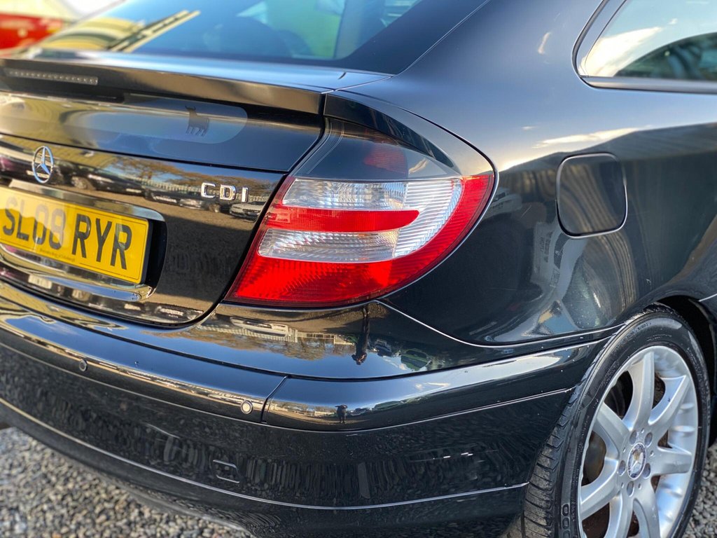 Used Mercedes-Benz C Class 2008 for sale - 76698510: Photo 27