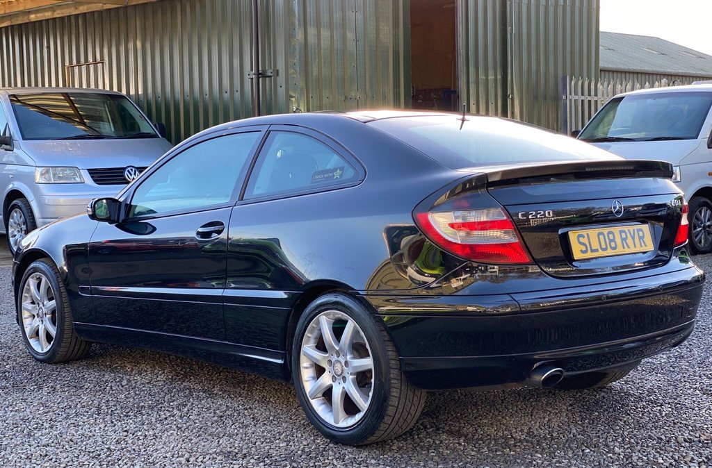 Used Mercedes-Benz C Class 2008 for sale - 76698510: Photo 4