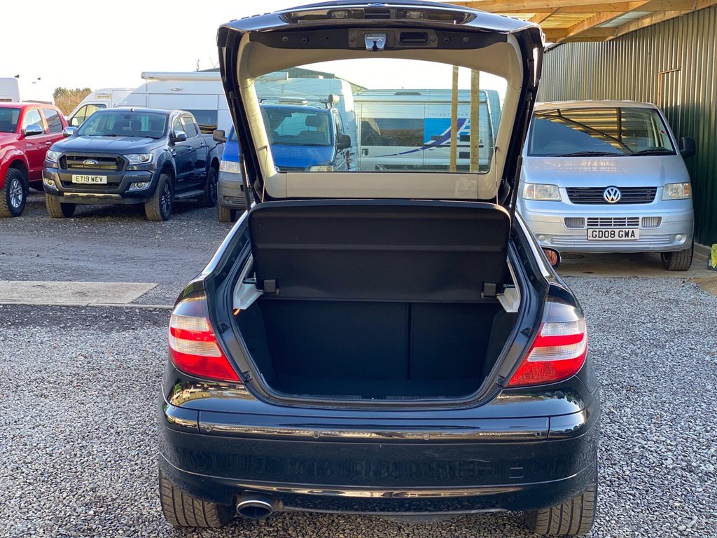 Used Mercedes-Benz C Class 2008 for sale - 76698510: Photo 43