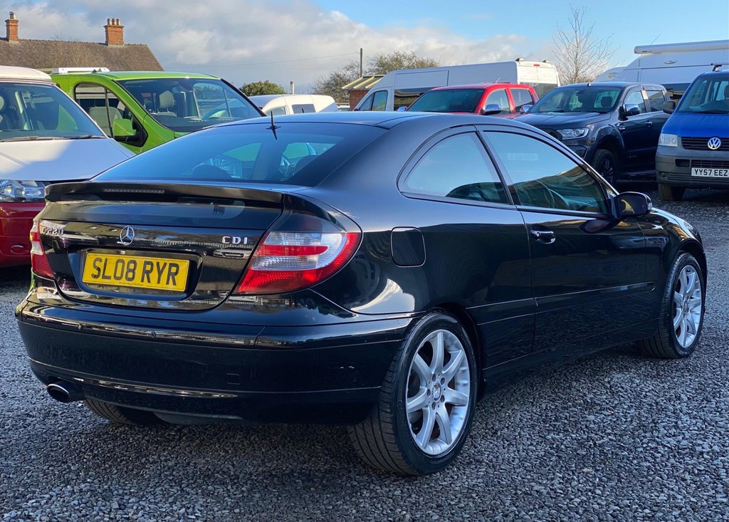 Used Mercedes-Benz C Class 2008 for sale - 76698510: Photo 5