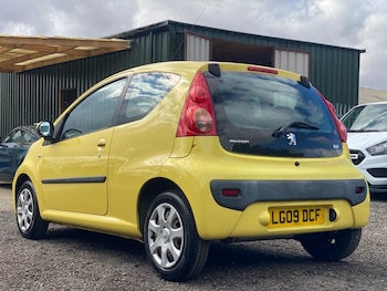 Used Peugeot 107 2009 for sale - 79574490: Photo