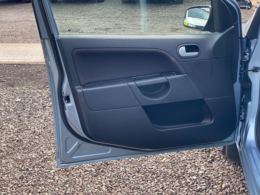 Used Ford Fiesta 2007 for sale - 76496294: Photo 47