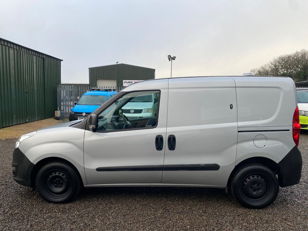 Used Vauxhall Combo 2017 for sale - 77231957: Photo 20