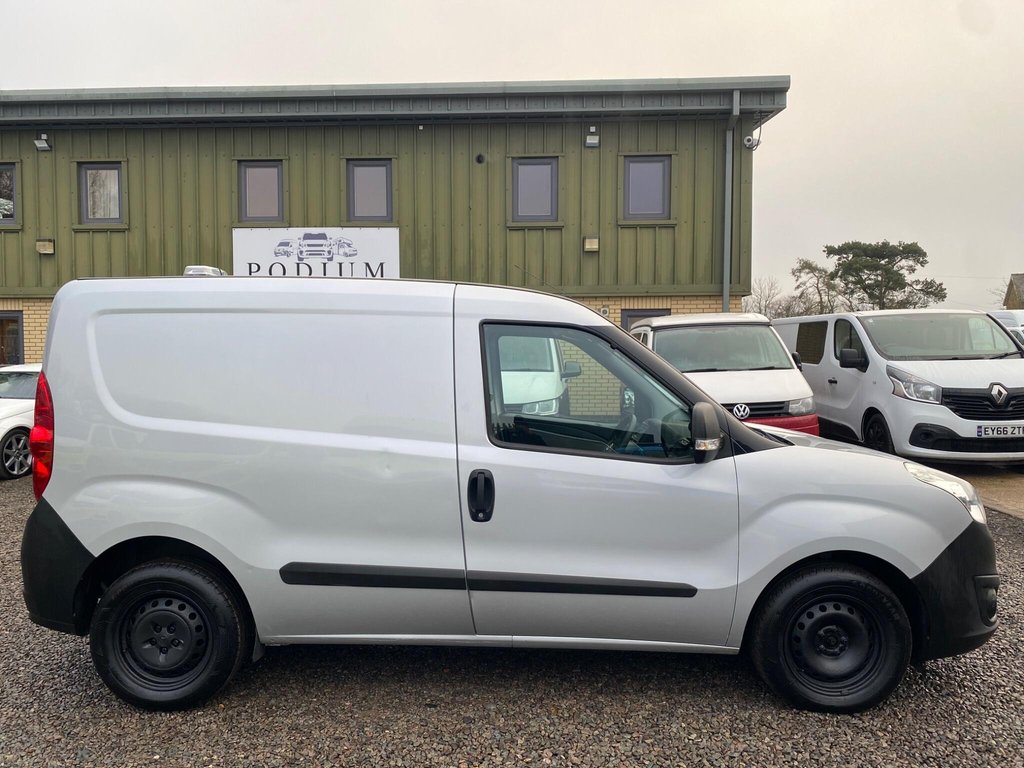 Used Vauxhall Combo 2017 for sale - 77231957: Photo 22