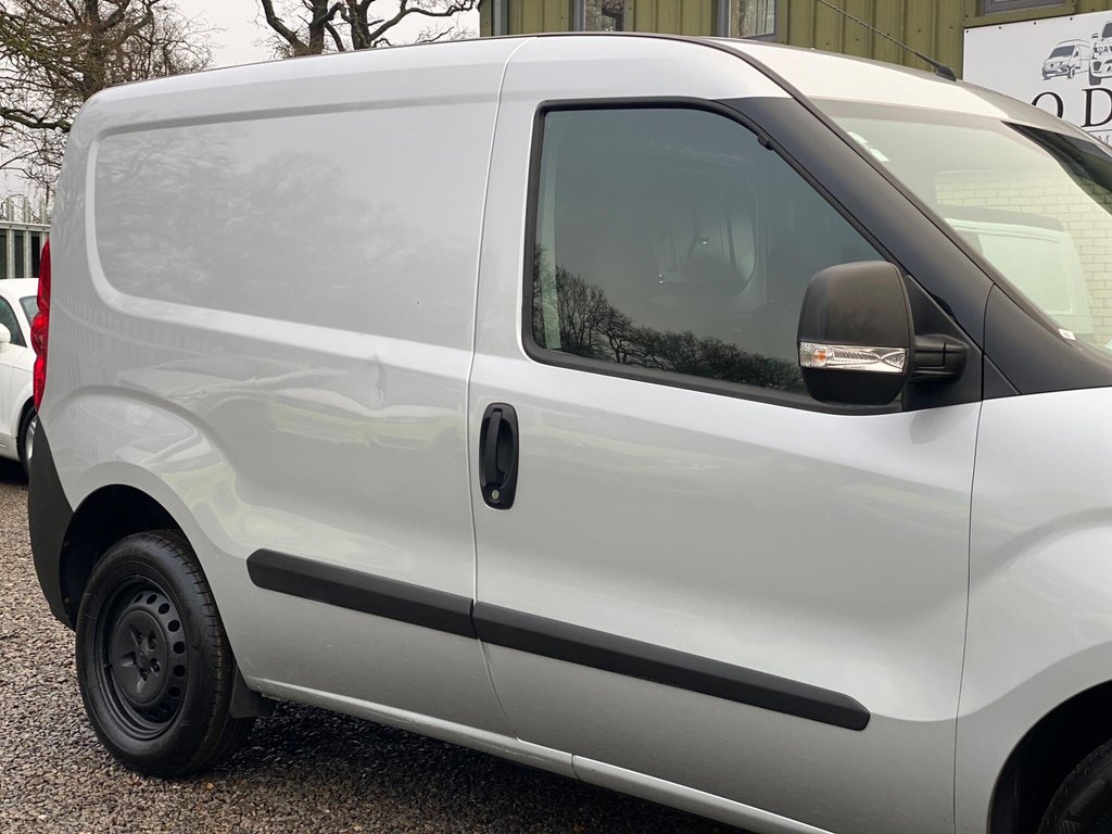 Used Vauxhall Combo 2017 for sale - 77231957: Photo 24