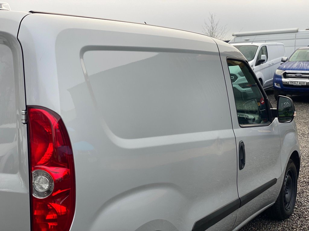 Used Vauxhall Combo 2017 for sale - 77231957: Photo 30