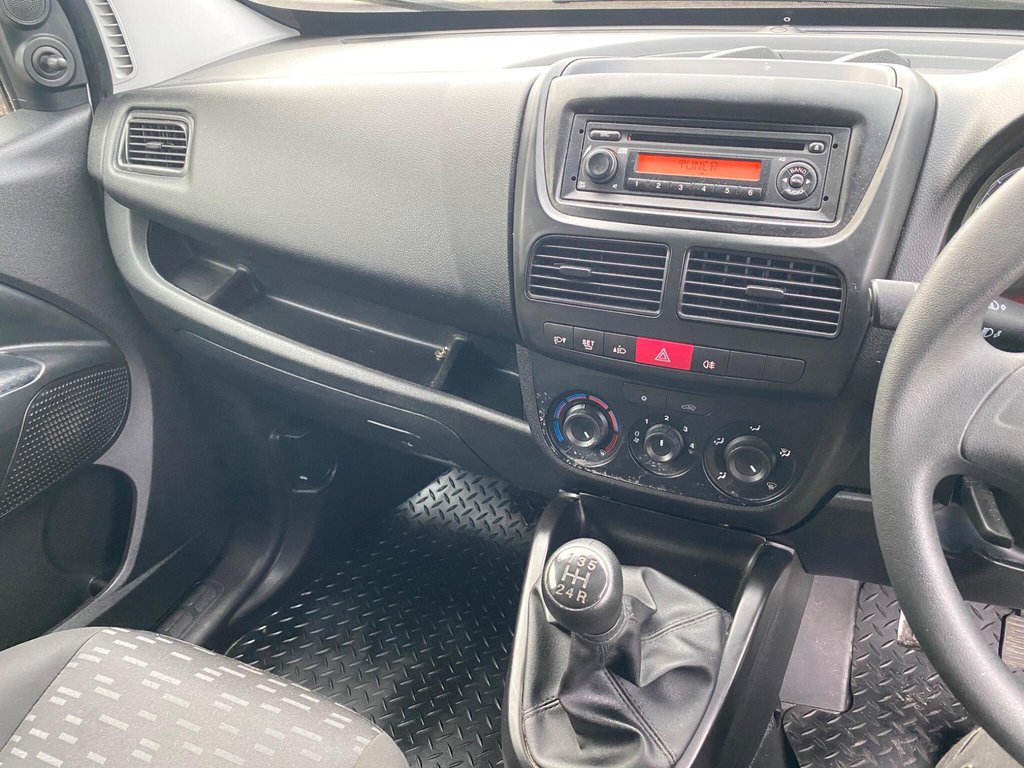 Used Vauxhall Combo 2017 for sale - 77231957: Photo 33