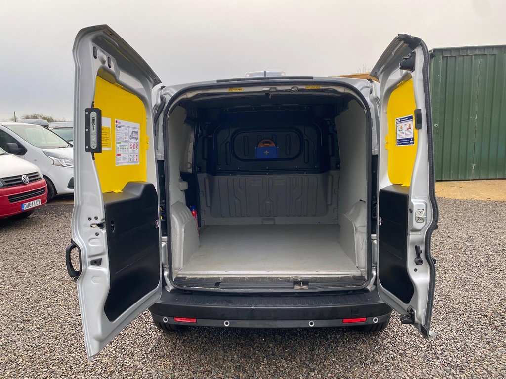 Used Vauxhall Combo 2017 for sale - 77231957: Photo 45