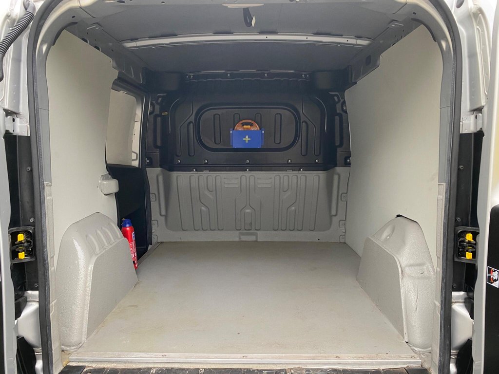 Used Vauxhall Combo 2017 for sale - 77231957: Photo 46