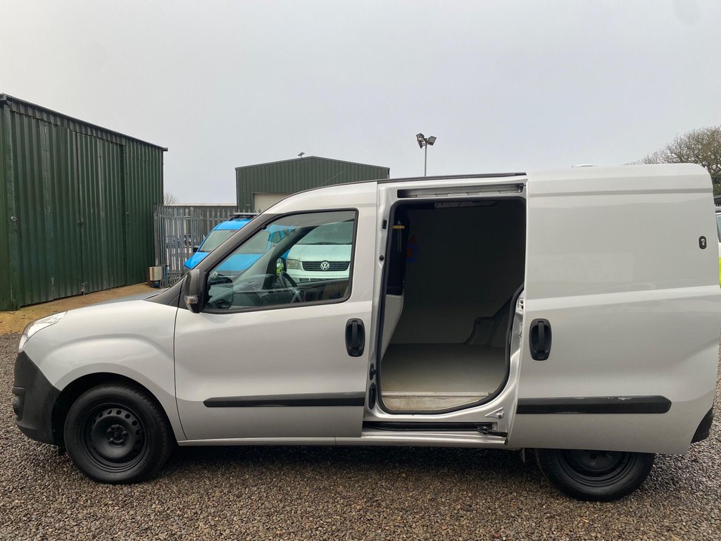 Used Vauxhall Combo 2017 for sale - 77231957: Photo 48