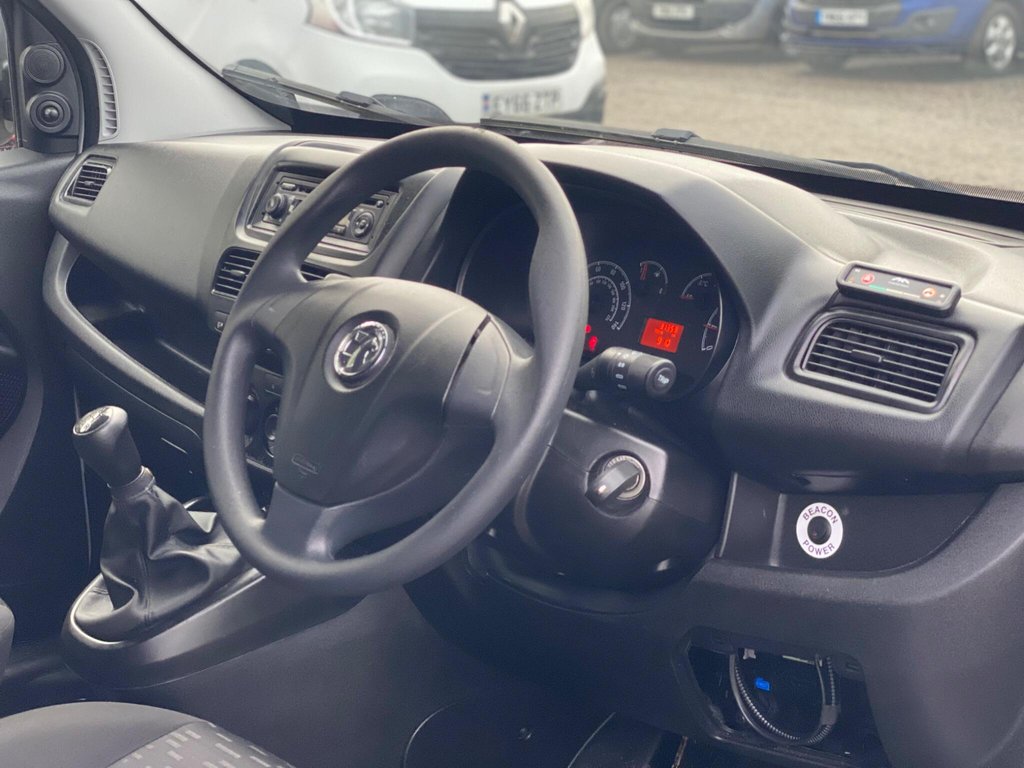 Used Vauxhall Combo 2017 for sale - 77231957: Photo 6