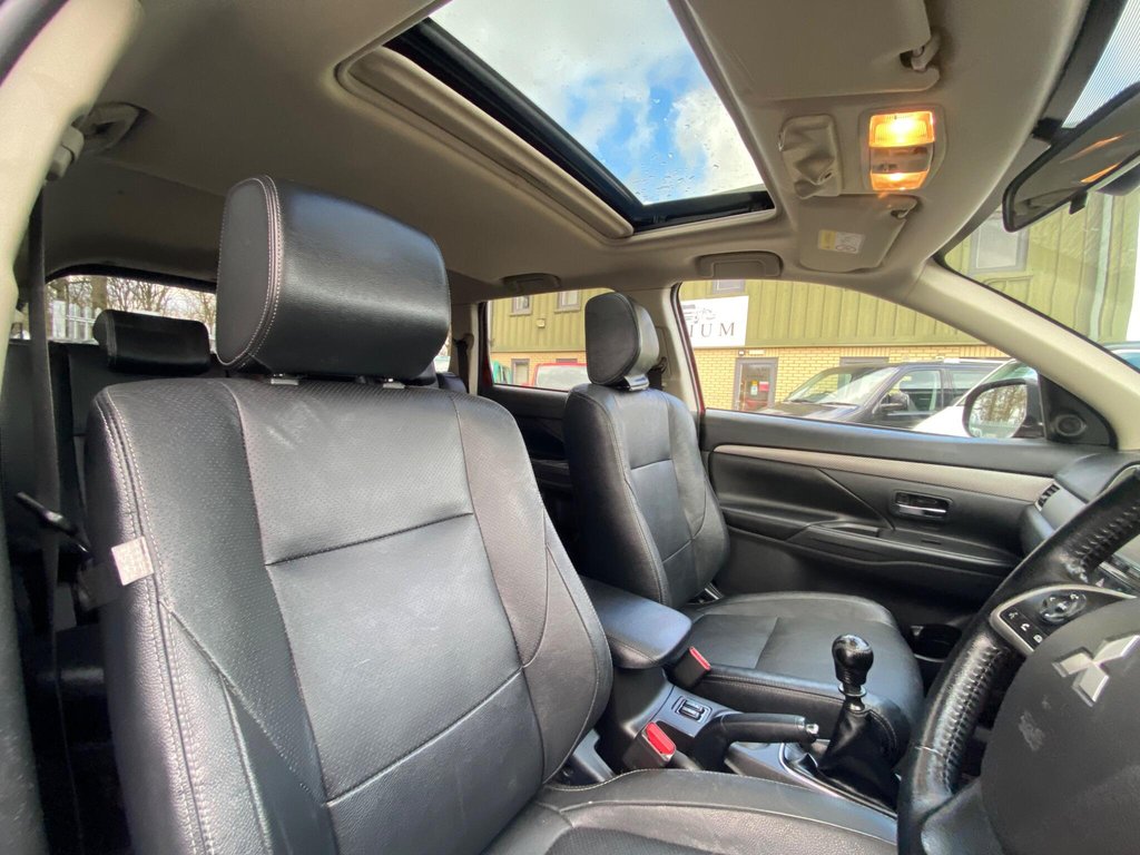 Used Mitsubishi Outlander 2014 for sale - 77697957: Photo 38