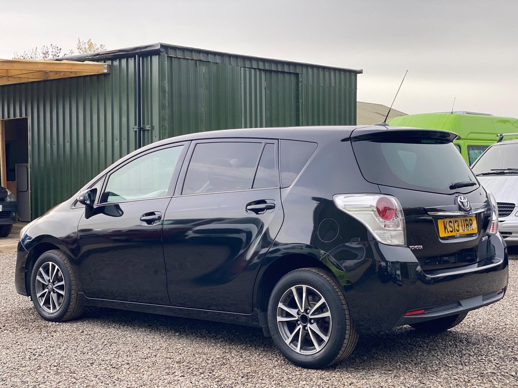 Used Toyota Verso 2013 for sale - 76417599: Photo 4