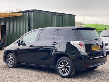 Used Toyota Verso 2013 for sale - 76417599: Photo