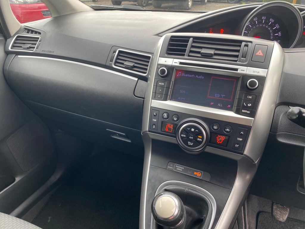 Used Toyota Verso 2013 for sale - 76417599: Photo 8