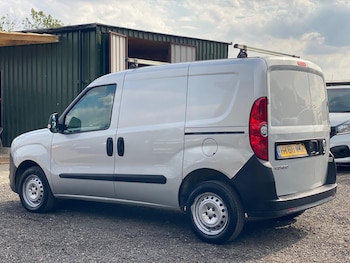 Used Vauxhall Combo 2018 for sale - 79414404: Photo