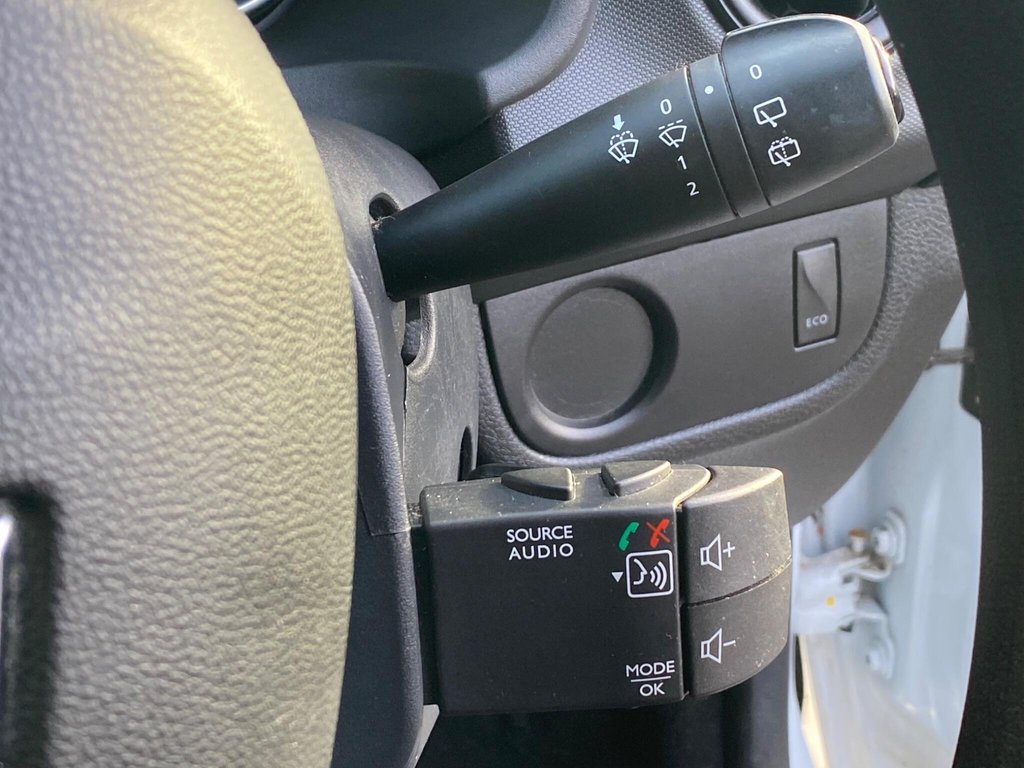 Used Dacia Sandero 2018 for sale - 77388793: Photo 38