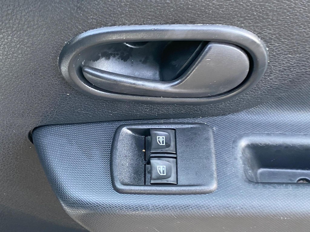 Used Dacia Sandero 2018 for sale - 77388793: Photo 40